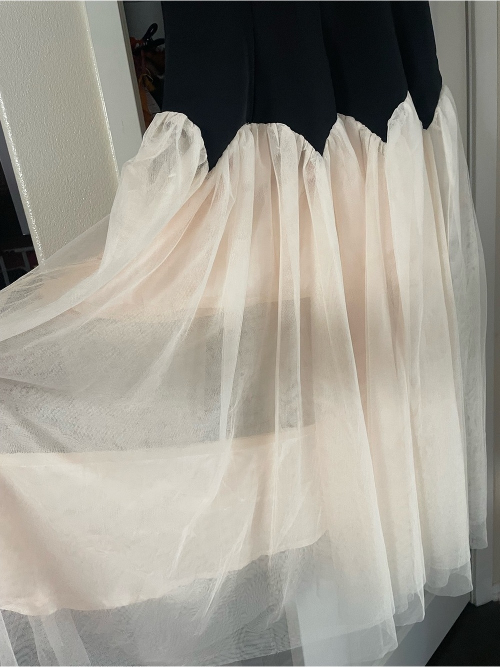 Commense Black Bodice with Cream Tulle Midi Dress - Picture 5 of 8